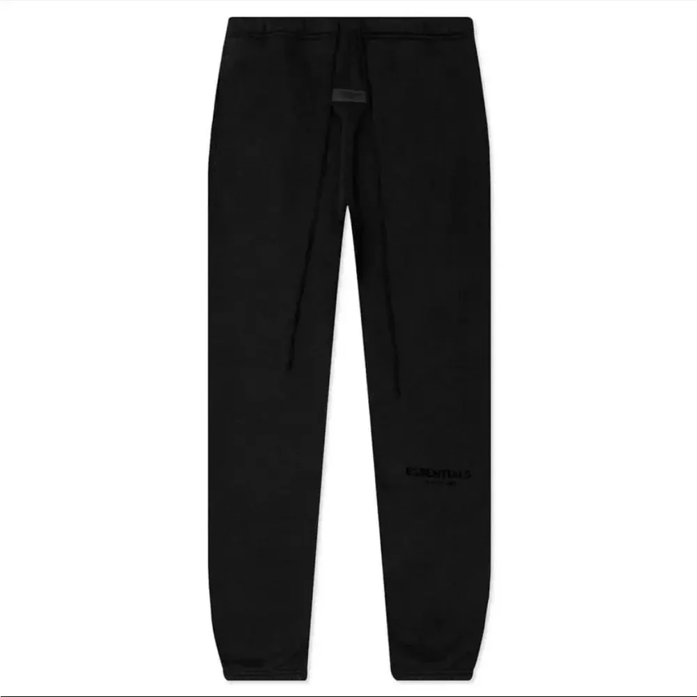 Essentials jogger - Picture 1 of 3